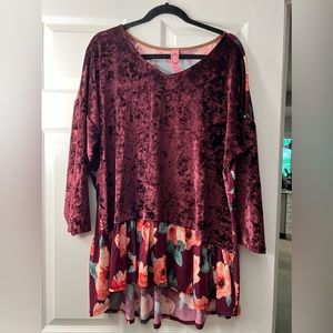Women’s Floral/Velvet Shirt Size 3X